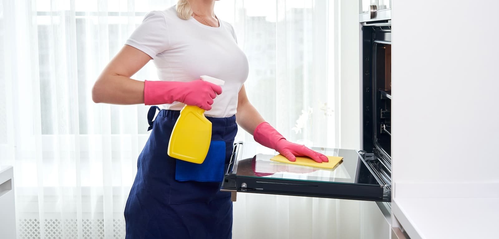 rear-view-woman-standing-officeClean services in Orange Park, FL